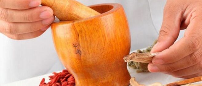 Խոտաբույսերի հետ հզորության բուժում